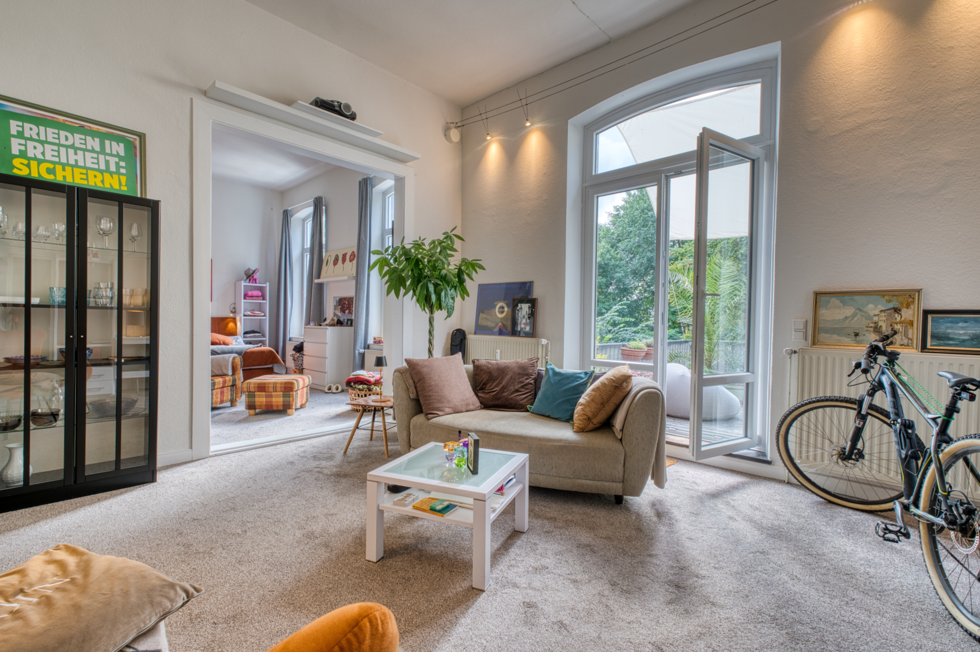 NEU: 2-Zimmer Wohnung mit 3,75 Meter hohen Decken & Dachterrasse in Bremen Ostertor