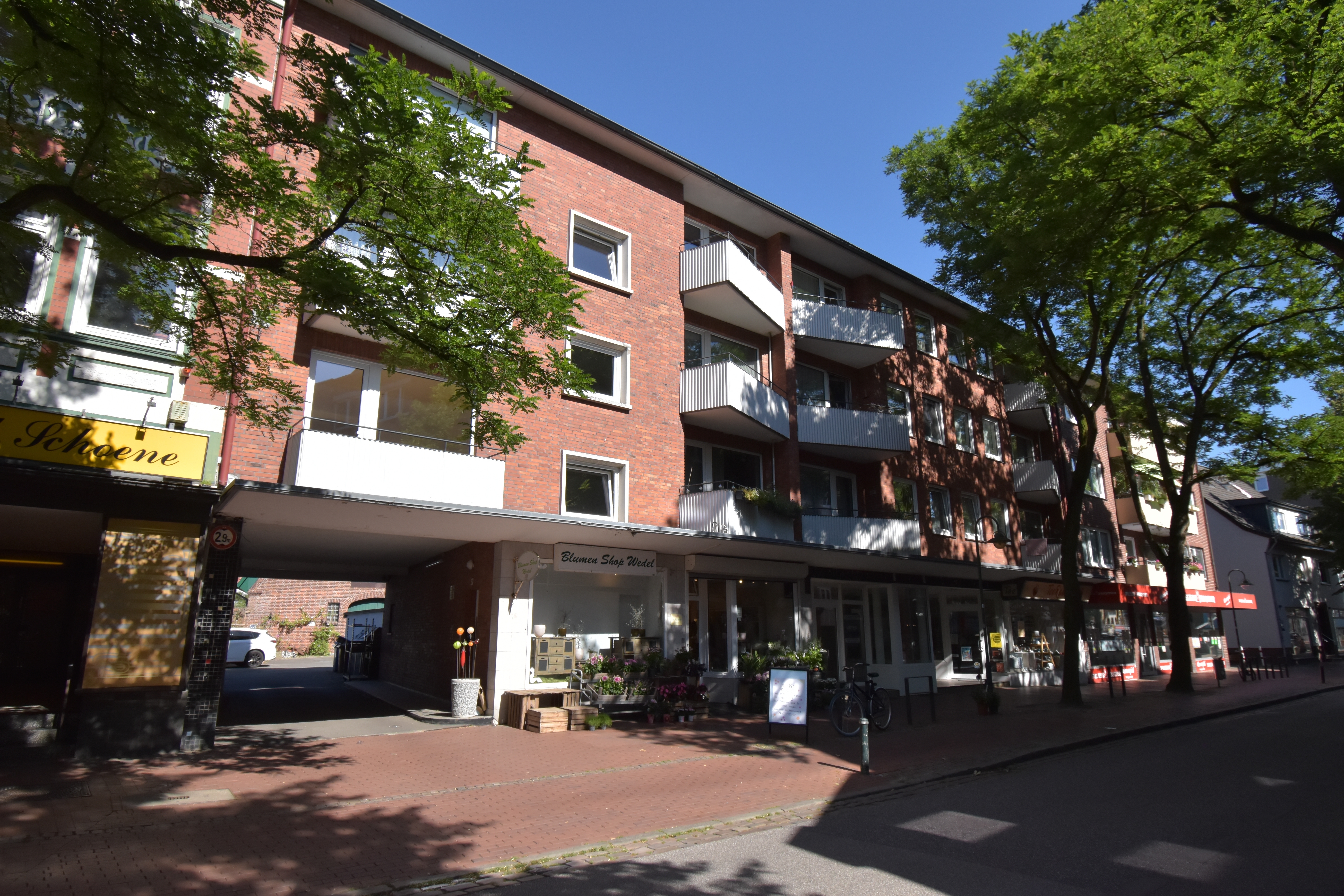 Charmante 2,5-Zimmer-Dachgeschosswohnung in zentraler Lage von Wedel
