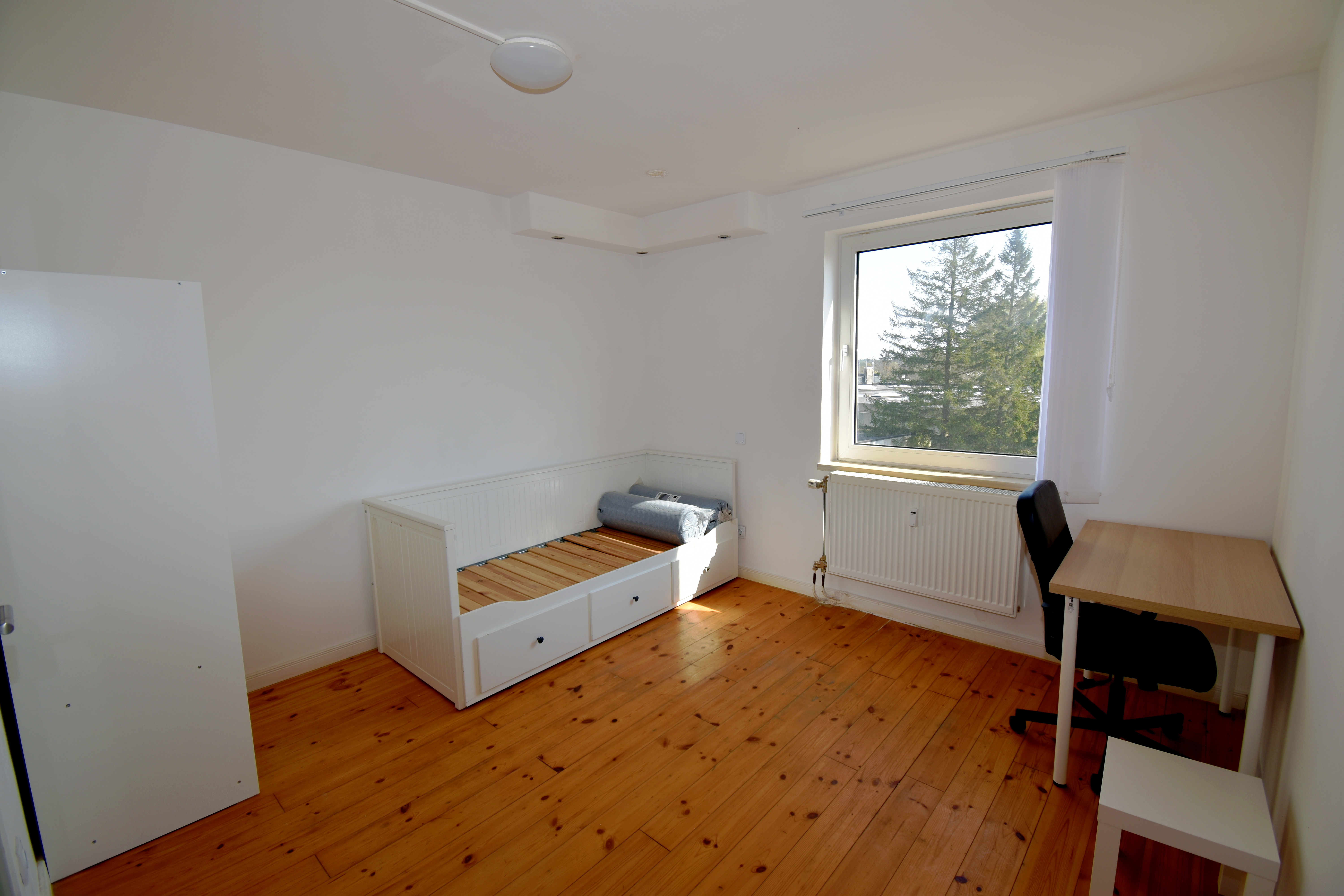 1 Zimmer-Appartement im Wedel Tower zu vermieten!