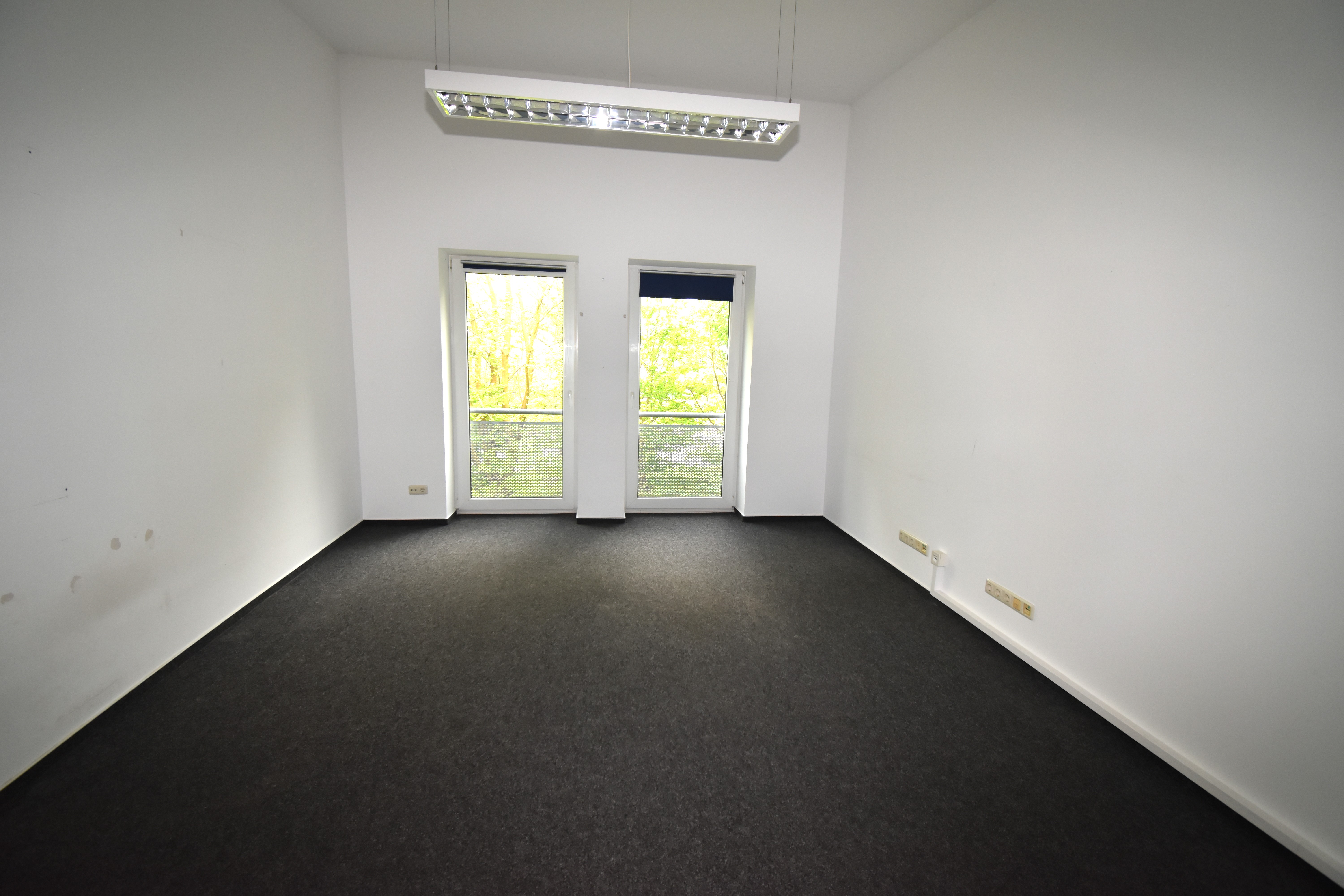 Büro 1 im OG