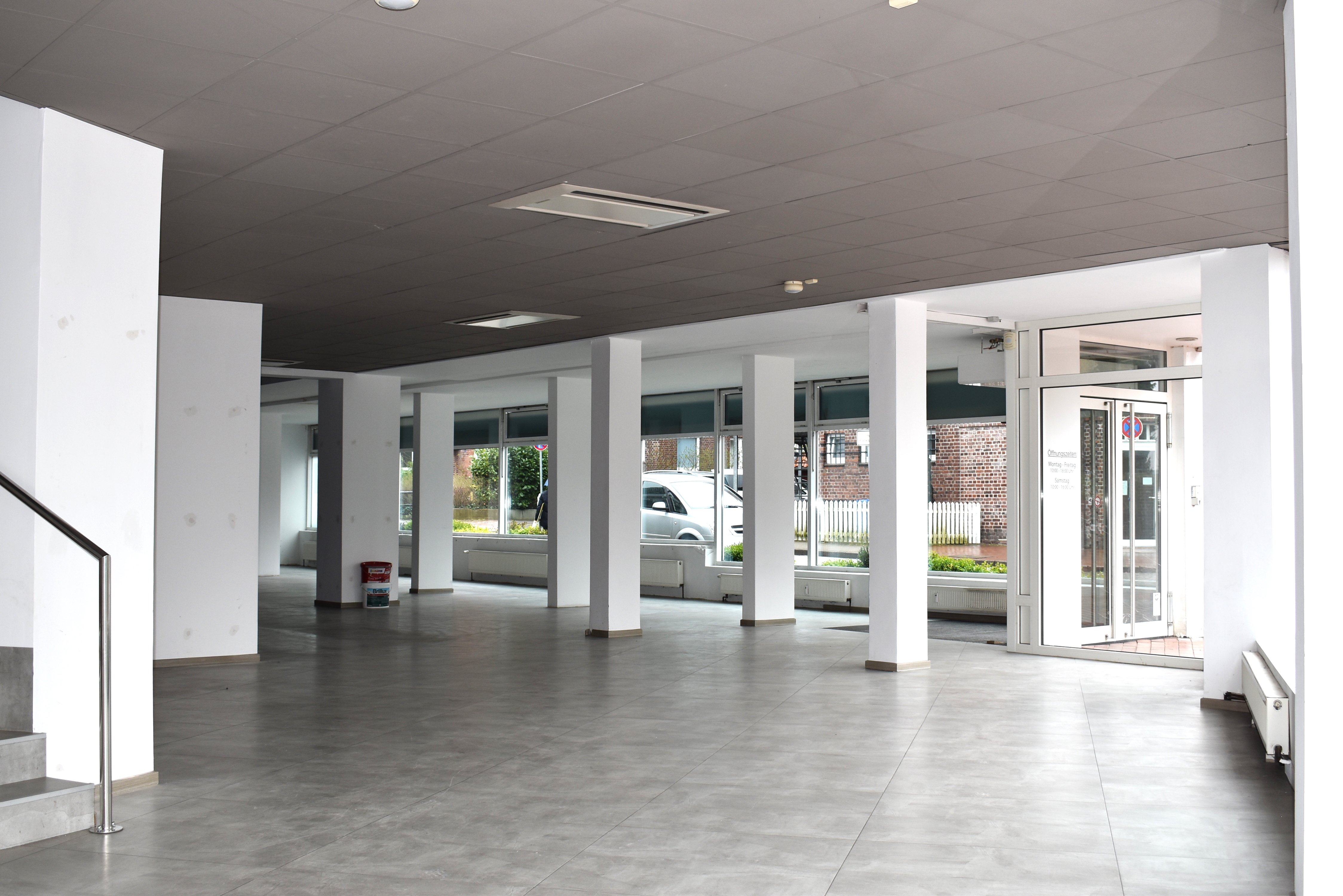 Ladenfläche im Erdgeschoss (vor der Vermietung)