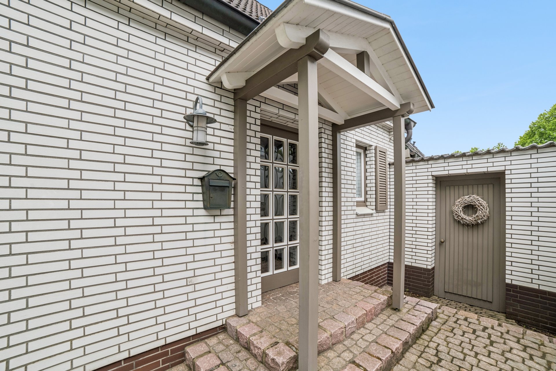 Hauseingang Haus 1