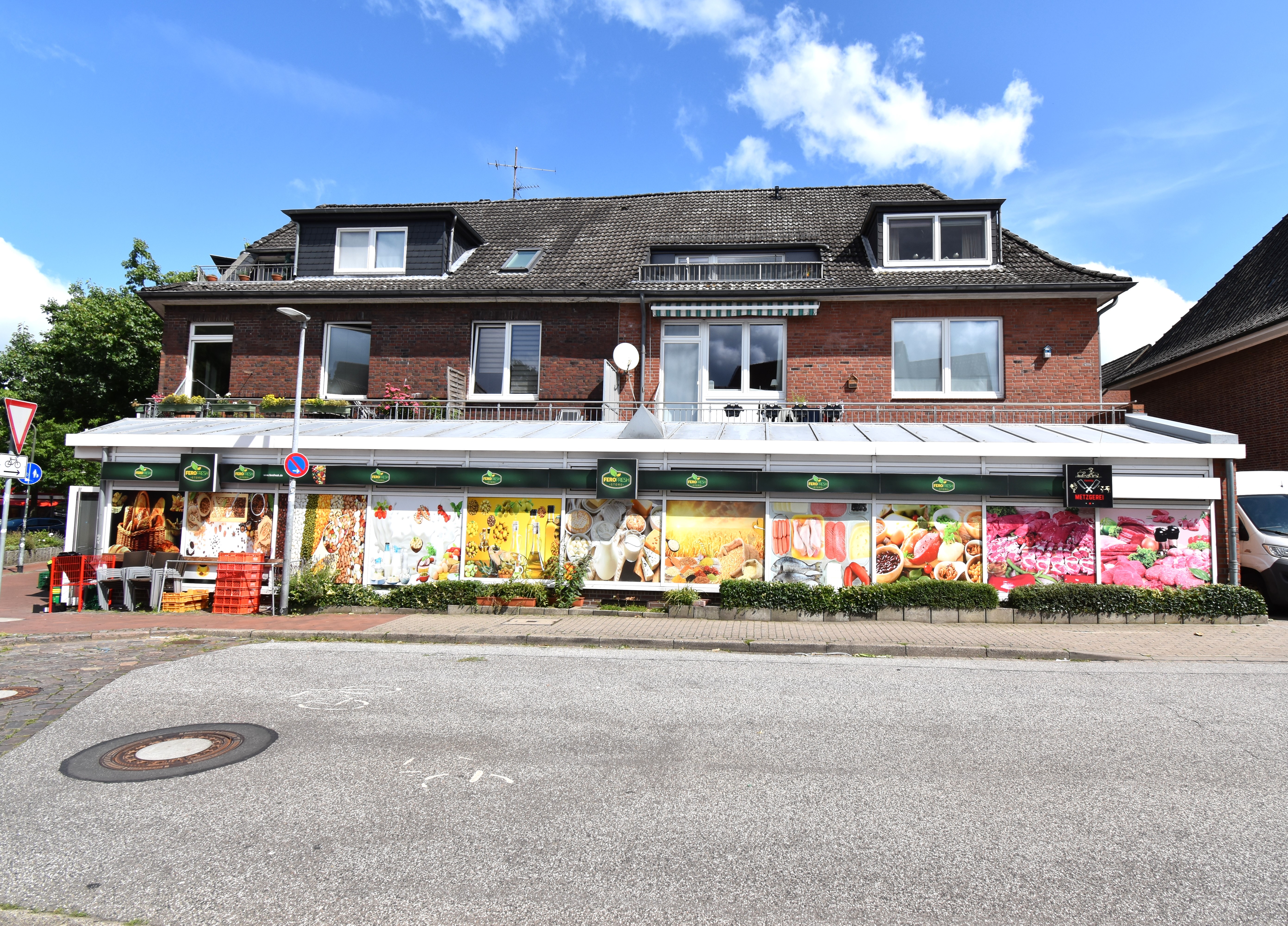 Investieren Sie in Wedel! Wohn- und Geschäftshaus zu verkaufen!