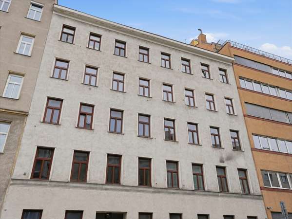 E1008098 (1)