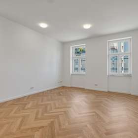 Altbau & Freiraum 1200 – Hero