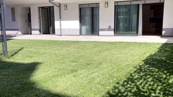 Garten mit Terrasse