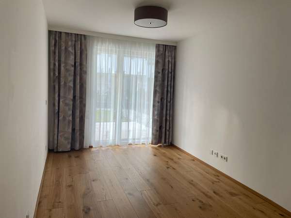 Zimmer mit Terrassenzugang