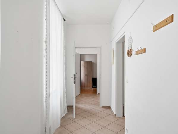 E1007999 (1)