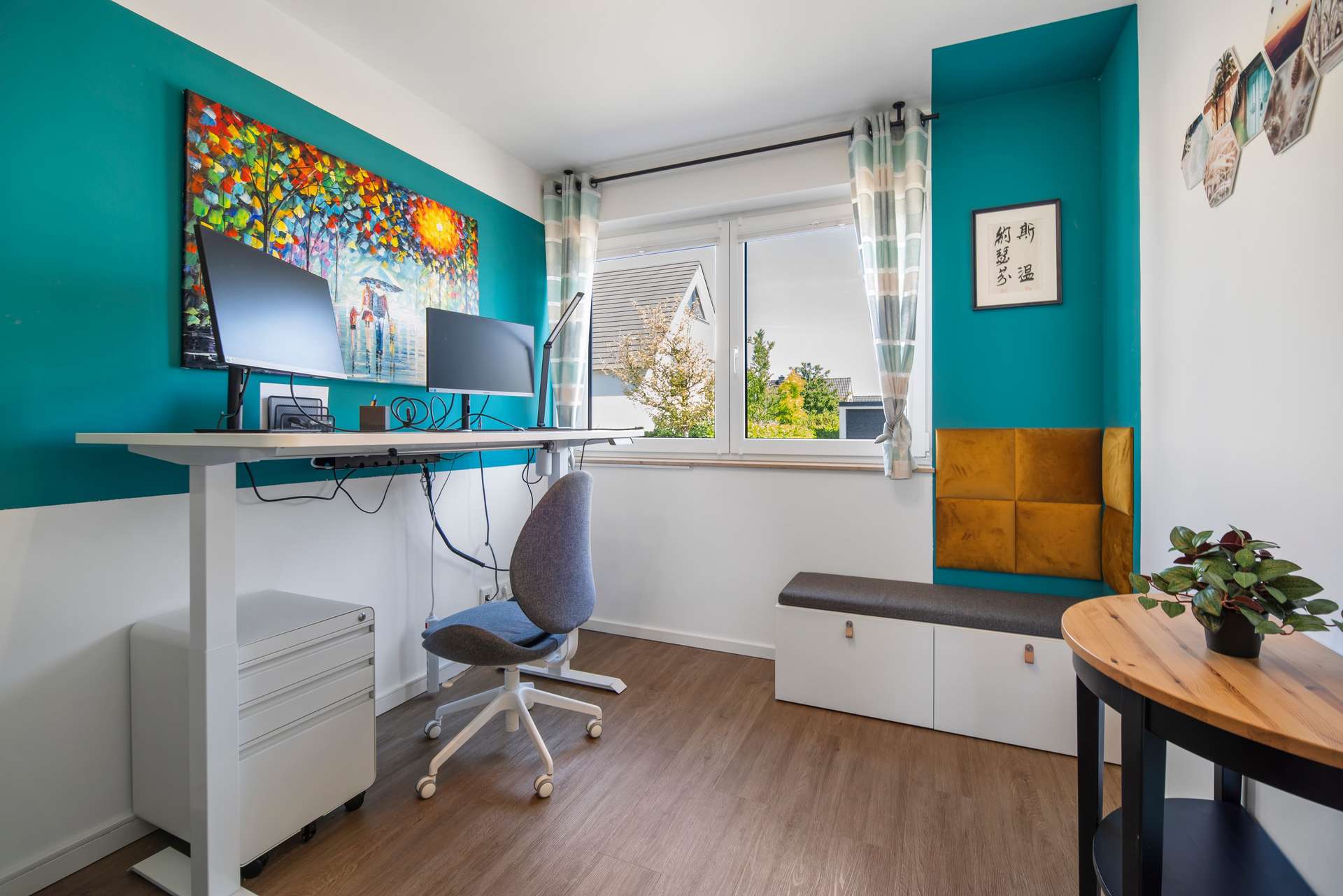 Büro im Erdgeschoss