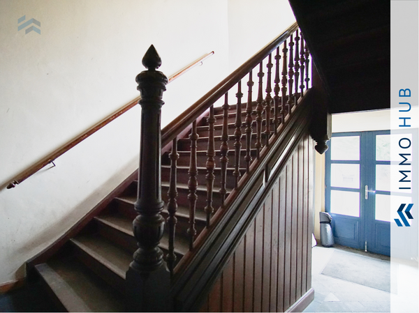 Treppenhaus & Hintereingang – Bild 3