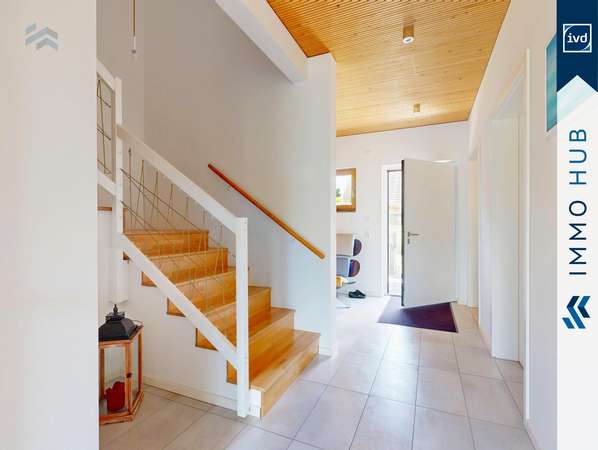 Treppe zum Obergeschoss – Bild 4
