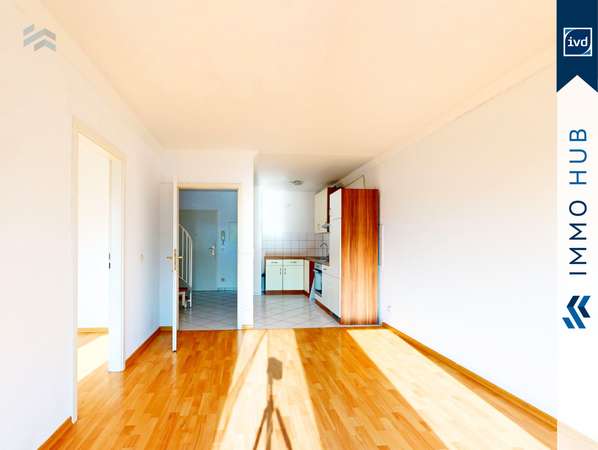 Wohnzimmer mit offener Küche – Bild 7