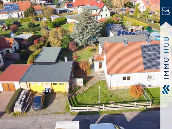 Hausansicht + Grundstück – Bild 3