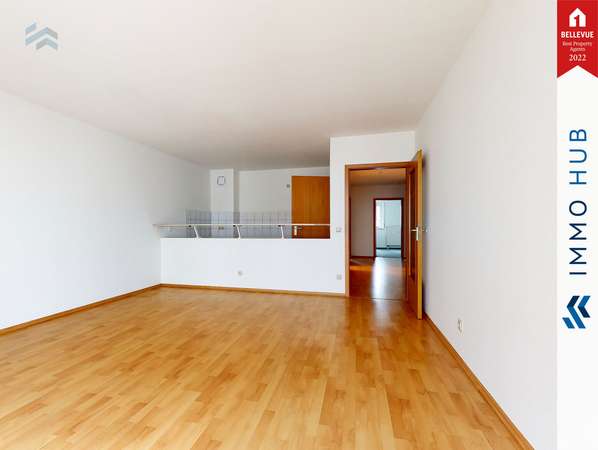 Wohnzimmer mit offener Küche – Bild 4