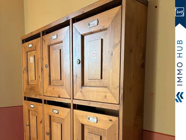 Holzbriefkasten (Denkmaldetail) – Bild 9