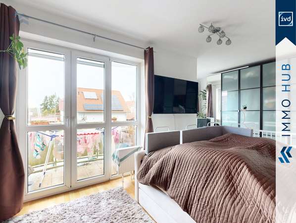 Schlafzimmer mit Balkon – Bild 3