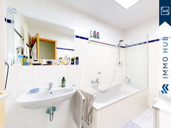 Bad mit Wanne – Bild 6