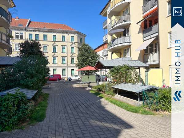 Einfahrt zum Hauseingang – Bild 8