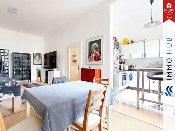 Wohnzimmer mit offener Küche – Bild 3