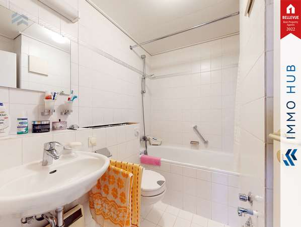 Badezimmer mit Wanne – Bild 6