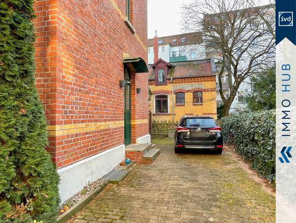Hausansicht + Eingang – Bild 2