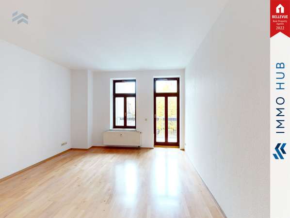 Wohnzimmer mit Balkon – Bild 7