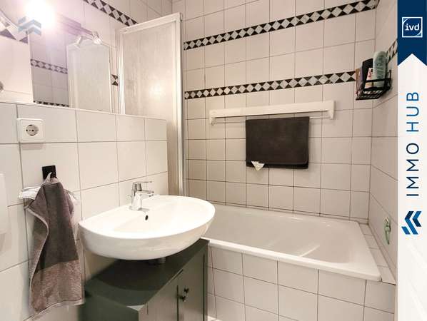 Bad mit Wanne – Bild 7