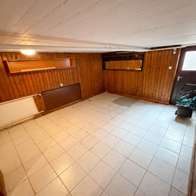 Bild 16 von 22: Kellerraum, Reihenmittelhaus mit direktem Seeblick auf allen Ebenen – Sanierungsobjekt mit Entwicklungspotenzial