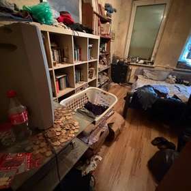Bild 10 von 17: Schlafzimmer, 4-Zimmer-Wohnung mit Entwicklungsperspektive sucht Handwerker