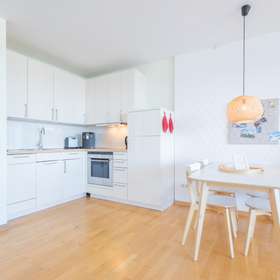 Bild 7 von 14: Küche, Meerblick aus erster Reihe- Traumwohnung direkt an der Ostsee in Kiel-Schilksee