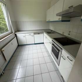 Bild 5 von 13: Küche, Aus Alt mach Neu: 3-Zimmer mit Entwicklungspotenzial in Kiel