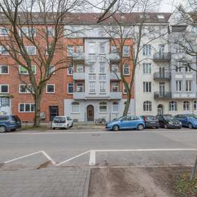 Bild 15 von 15: Außenansicht, 4-Zimmer, 2 Balkone, 1x kernsaniert - bezugsfertige Eigentumswohnung in Kiel-Wik
