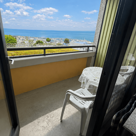 Bild 2 von 9: Balkon, Aufwachen mit Meerblick in Kiel Schilksee!