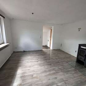 Bild 11 von 24: Wohnzimmer, Einfamilienhaus in traumhafter Feldrandlage auf 1.317 m² Grundstück!