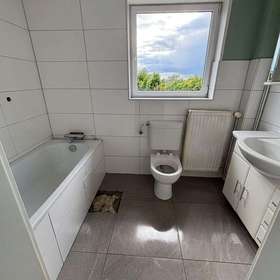 Bild 13 von 24: Badezimmer, Einfamilienhaus in traumhafter Feldrandlage auf 1.317 m² Grundstück!