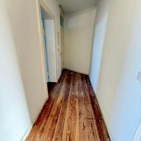 Bild 5 von 17: Flur Wohnung 1, Zwei Wohnungen im Paket – Flexible Kapitalanlage mit Entwicklungspotenzial im Herzen von Kiel