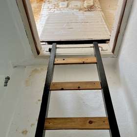 Bild 16 von 25: Dachbodentreppe, (Kiel -) Hammer Doppelhaushälfte sucht charmanten Handwerker