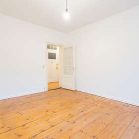 Bild 3 von 11: Zimmer 2, Kapitalanlage oder neues Zuhause? Charmante Altbauwohnung im Zentrum Kiels, aktuell leerstehend