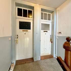 Bild 11 von 12: Wohnungseingang, Leerstehende Altbauwohnung inmitten von Kiel!