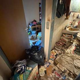 Bild 7 von 17: Badezimmer, 4-Zimmer-Wohnung mit Entwicklungsperspektive sucht Handwerker