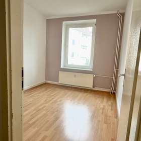 Bild 6 von 12: Zimmer 2, Leerstehende Altbauwohnung inmitten von Kiel!