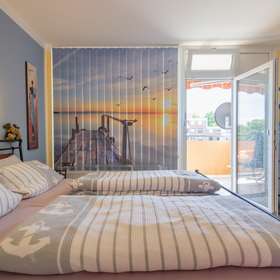 Bild 7 von 21: Schlafzimmer, Ihr neuer Wohntraum in Kiel-Hassee – Großzügige 3-Zimmer-Wohnung mit Stellplatz und Aufzug