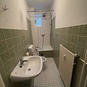 Bild 6 von 8: Duschbad, Sanierungsbedürftige Kapitalanlage in Kiel-Wik