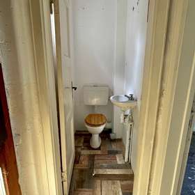 Bild 8 von 25: Gäste WC, (Kiel -) Hammer Doppelhaushälfte sucht charmanten Handwerker
