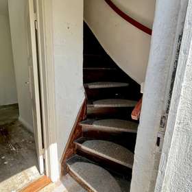 Bild 12 von 25: Treppe, (Kiel -) Hammer Doppelhaushälfte sucht charmanten Handwerker