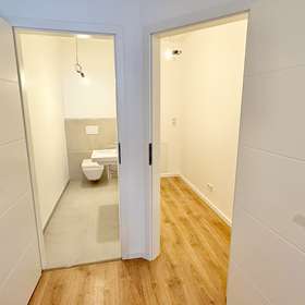 Bild 12 von 14: Gäste-WC / Abstellraum, Dein Geld arbeitet: über €150/Monat frei Haus! - Traumhafte Kapitalanlage inmitten von Itzehoe