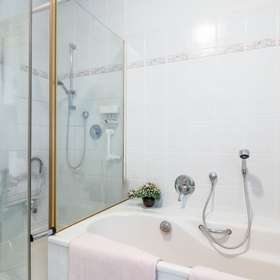 18275 Badezimmer
