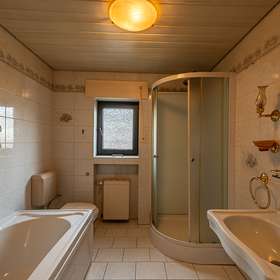 18240 Badezimmer