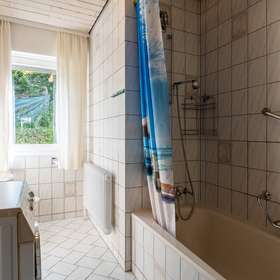 18311 Badezimmer OG
