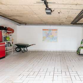 18335 Garage